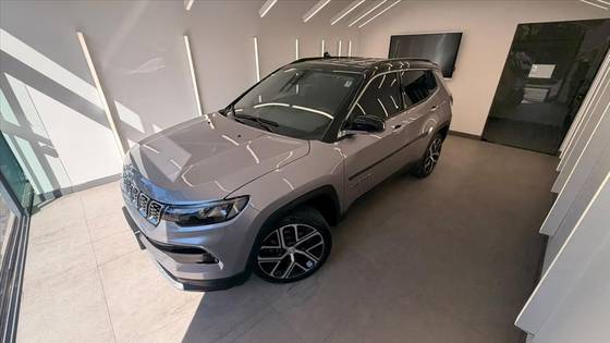 JEEP COMPASS 1.3 T270 TURBO FLEX LIMITED AT6 JEEP COMPASS 1.3 T270 TURBO FLEX LIMITED AT6